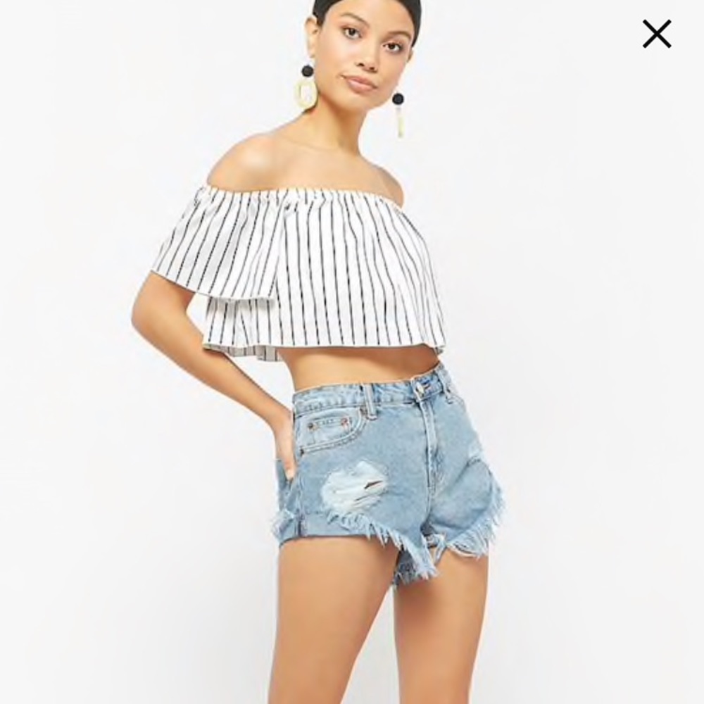 Frayed Distressed denim shorts